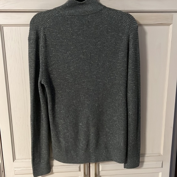 A Mens Zippered Cardigan in size Medium - Picture 7 of 7